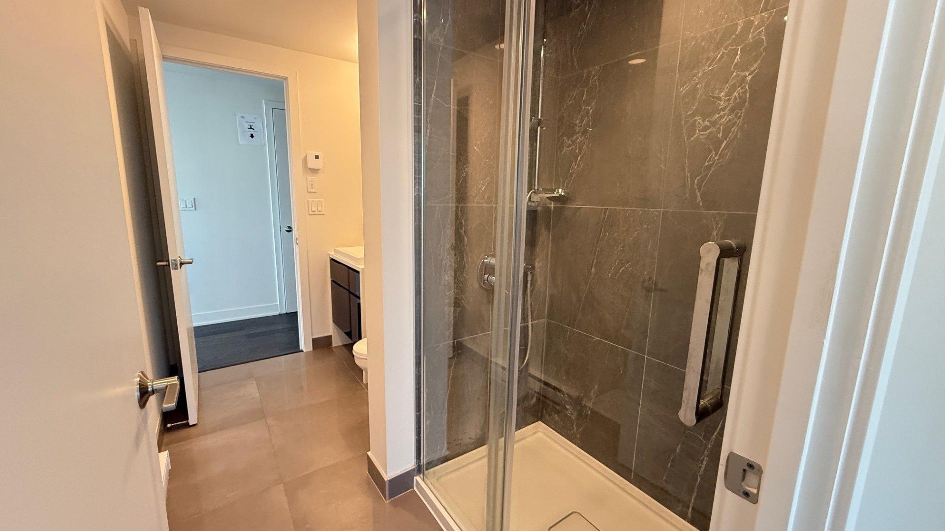 









1288


Rue St-Antoine O.

, 3104,
Montréal (Ville-Marie),




QC
H3C0X6

