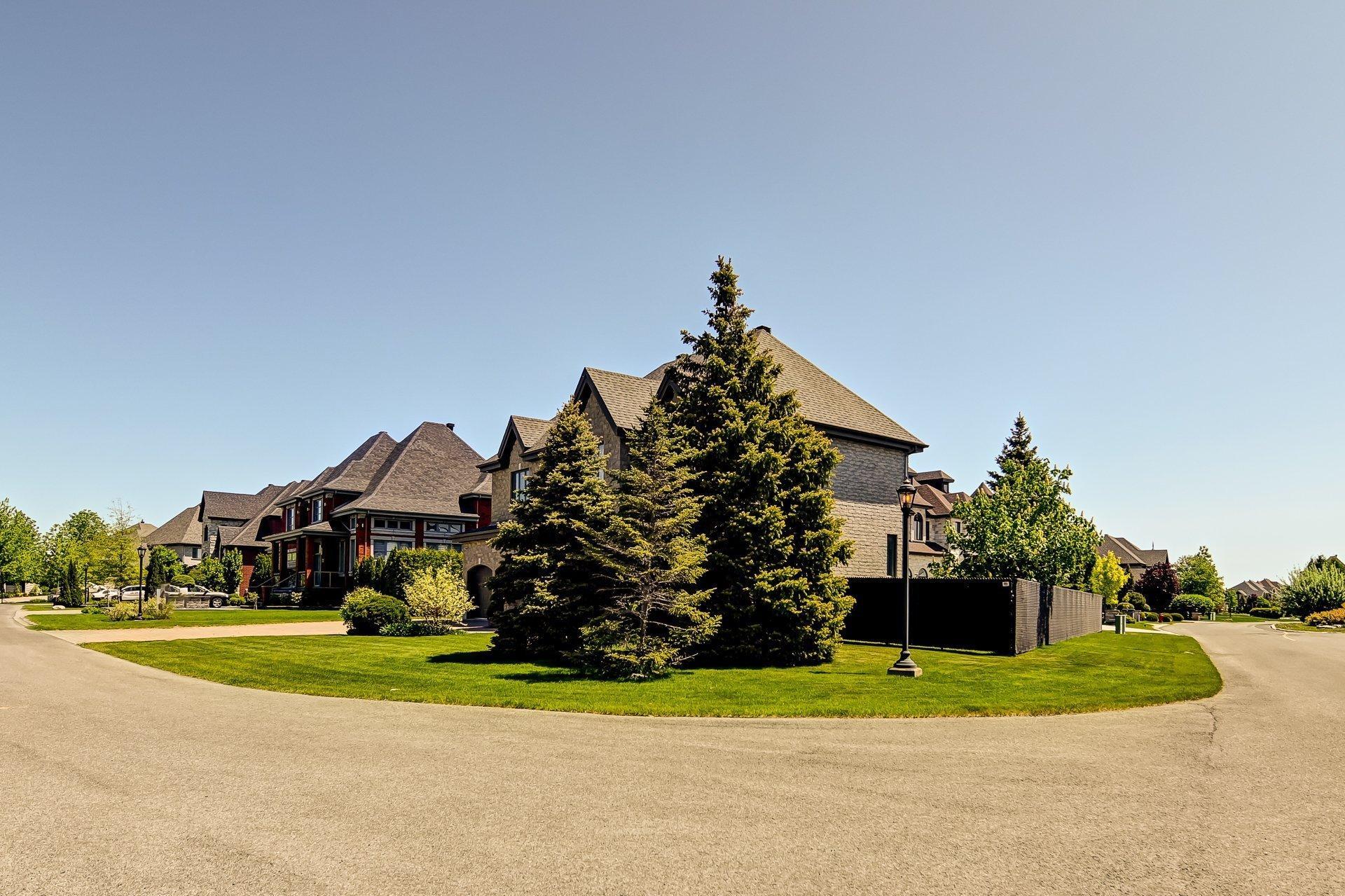 









7655


Rue Liege

,
Brossard,




QC
J4Y3J4

