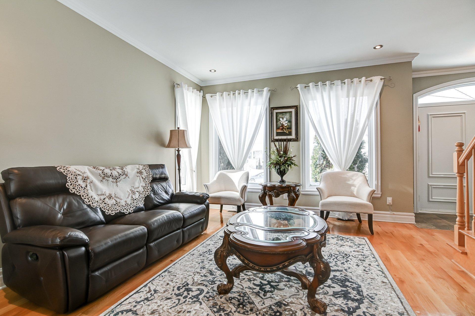 









7655


Rue Liege

,
Brossard,




QC
J4Y3J4

