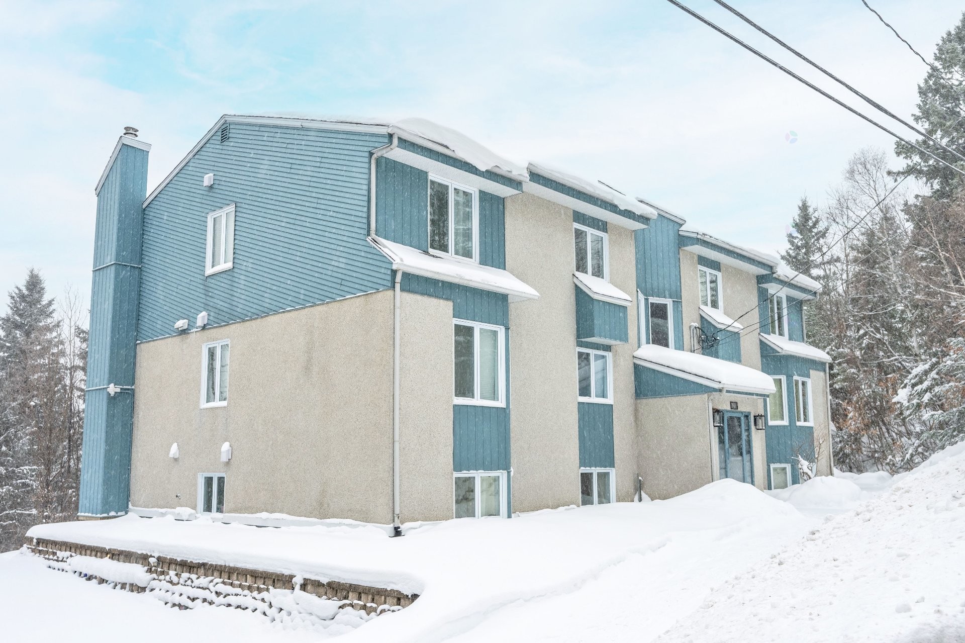 









1208


Rue Bellevue

, 1,
Mont-Blanc,




QC
J0T1J3

