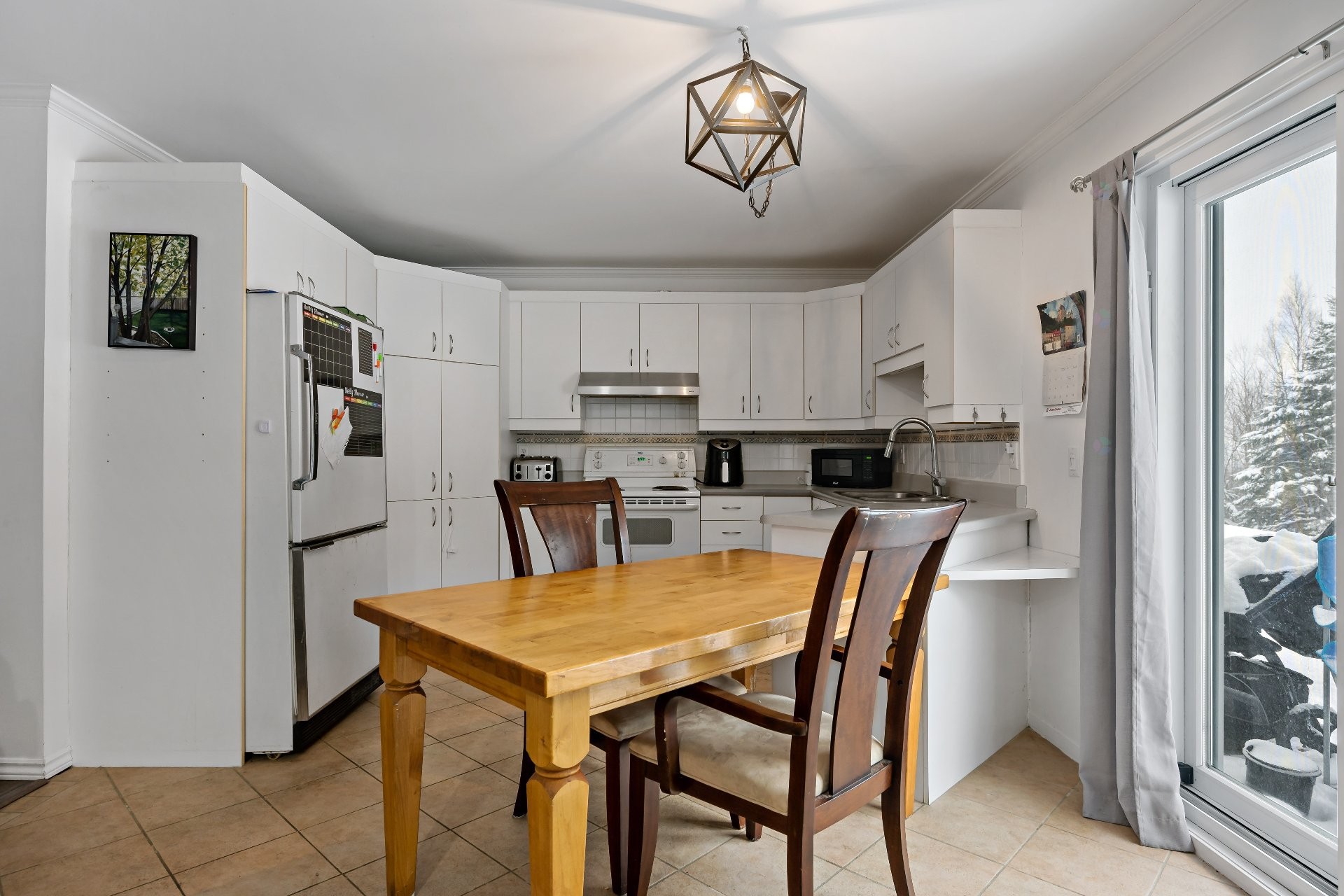 









1208


Rue Bellevue

, 1,
Mont-Blanc,




QC
J0T1J3

