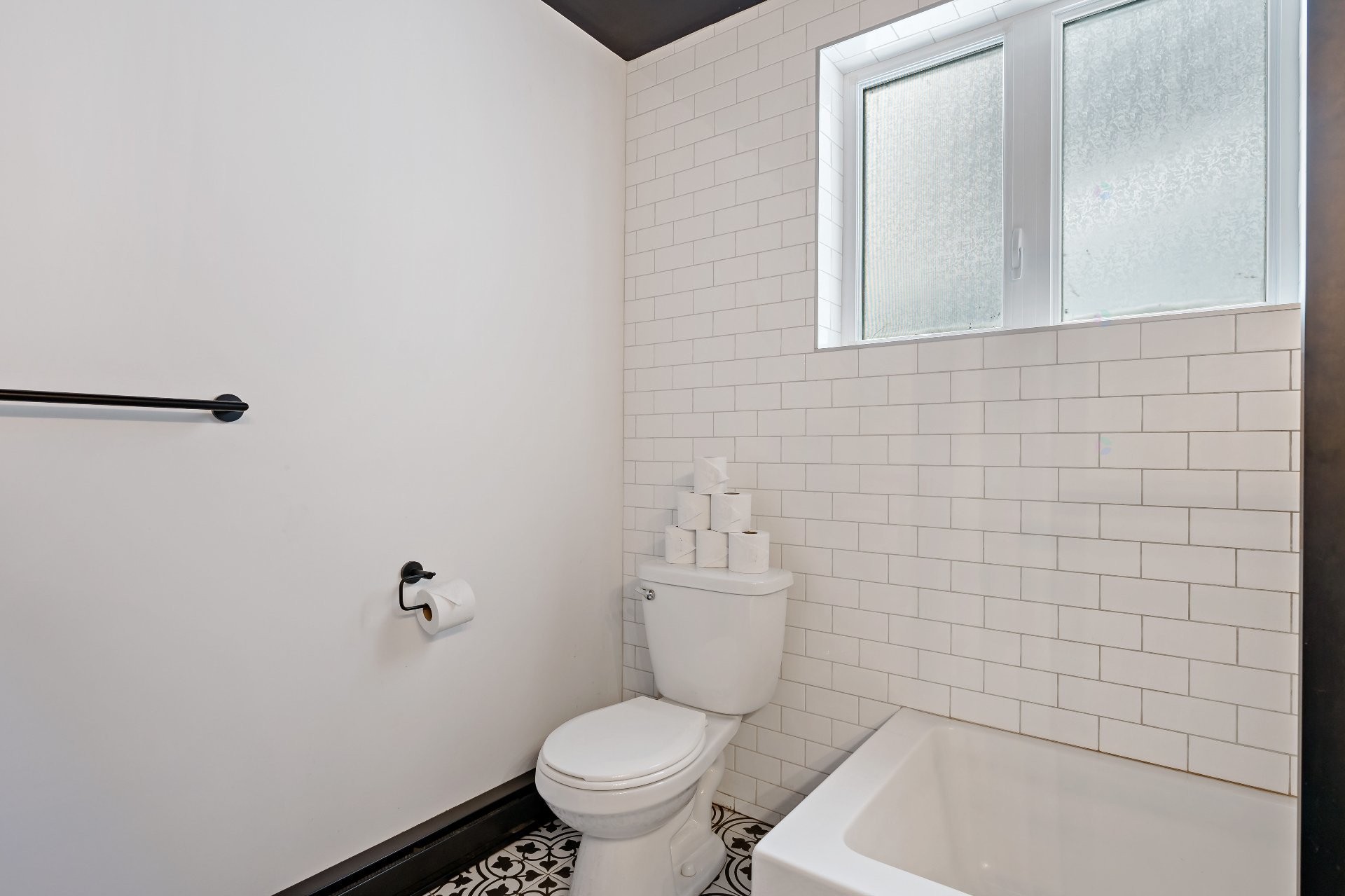 









1208


Rue Bellevue

, 1,
Mont-Blanc,




QC
J0T1J3

