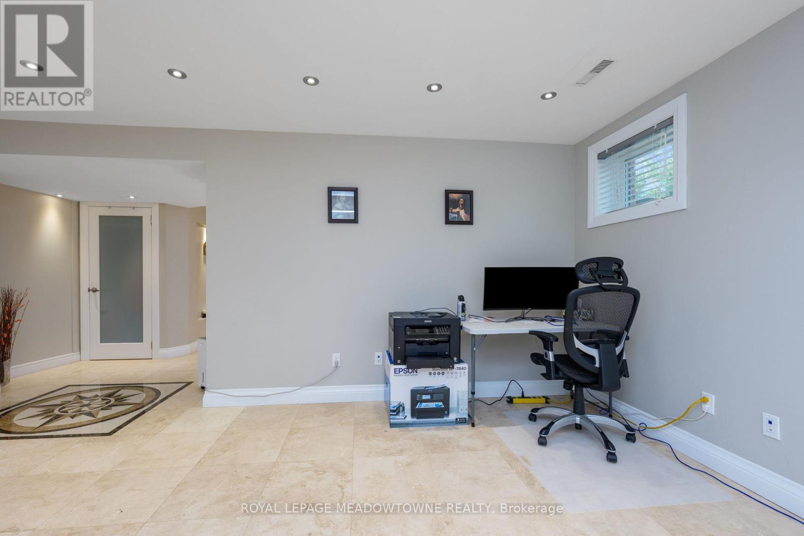 












1 CASSIDY LANE

,
Caledon,




Ontario
L7C1P5

