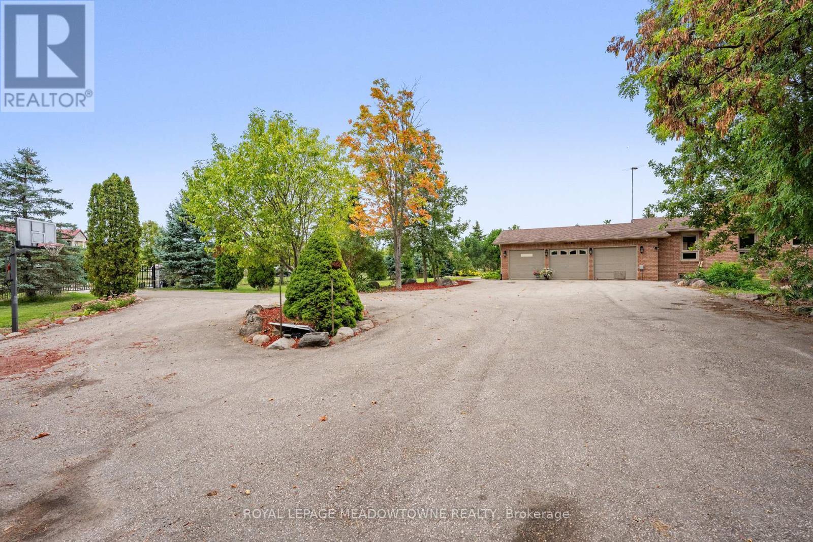 












1 CASSIDY LANE

,
Caledon,




Ontario
L7C1P5

