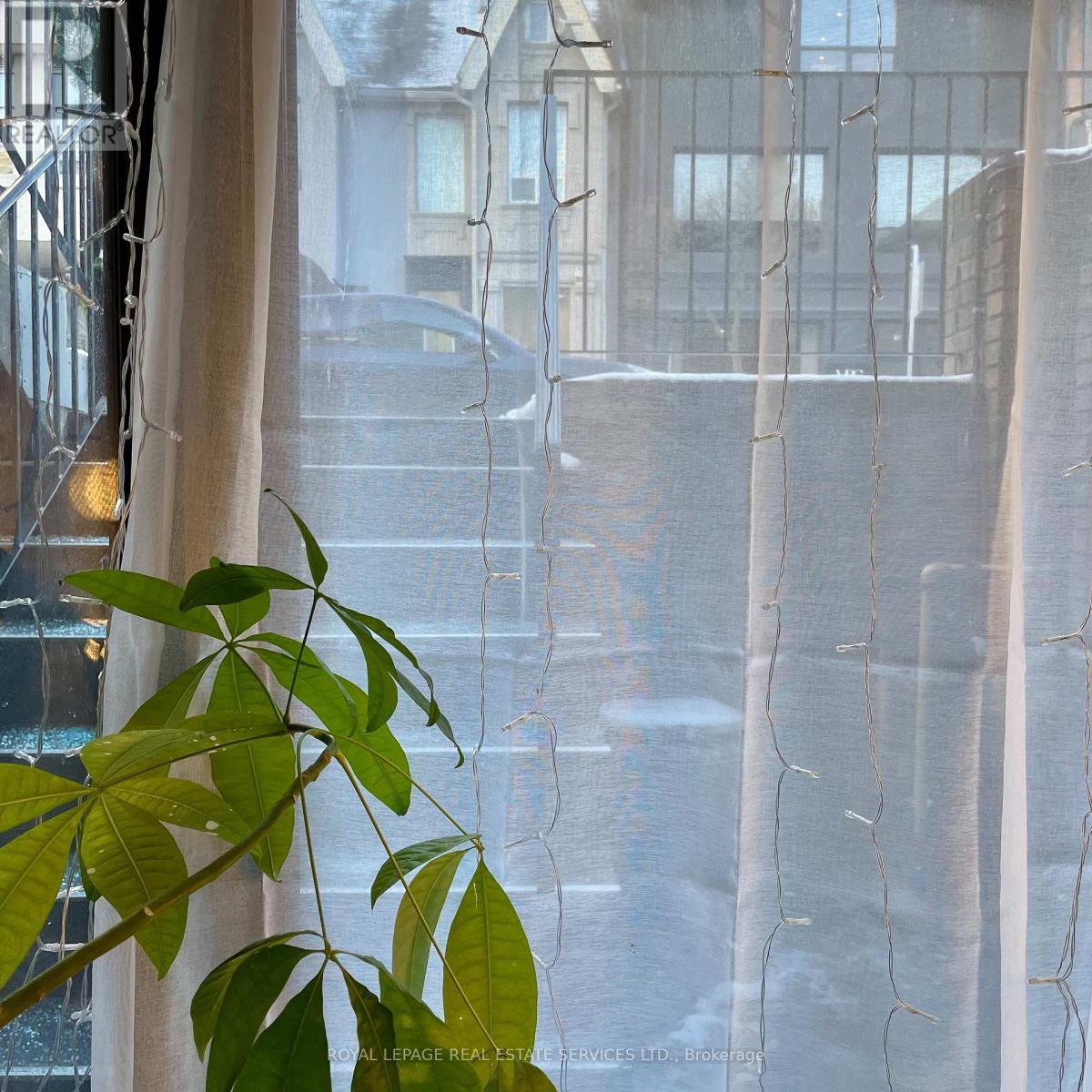 












LOWER - 80 SCOLLARD STREET W

,
Toronto,




Ontario
M5R1G2

