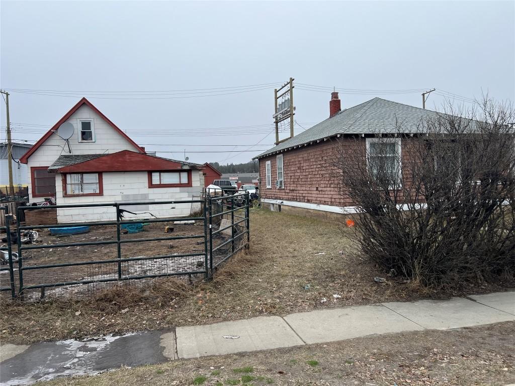 









207-211


Cranbrook

Street,
Cranbrook,




BC
V1C 3R1

