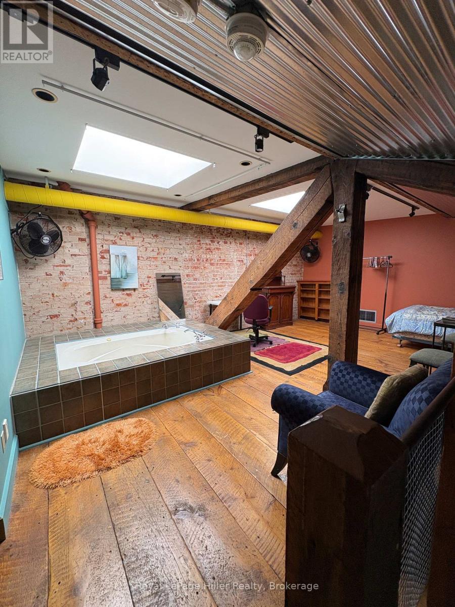 












2 - 69 ONTARIO STREET

,
Stratford,




Ontario
N5A3H1

