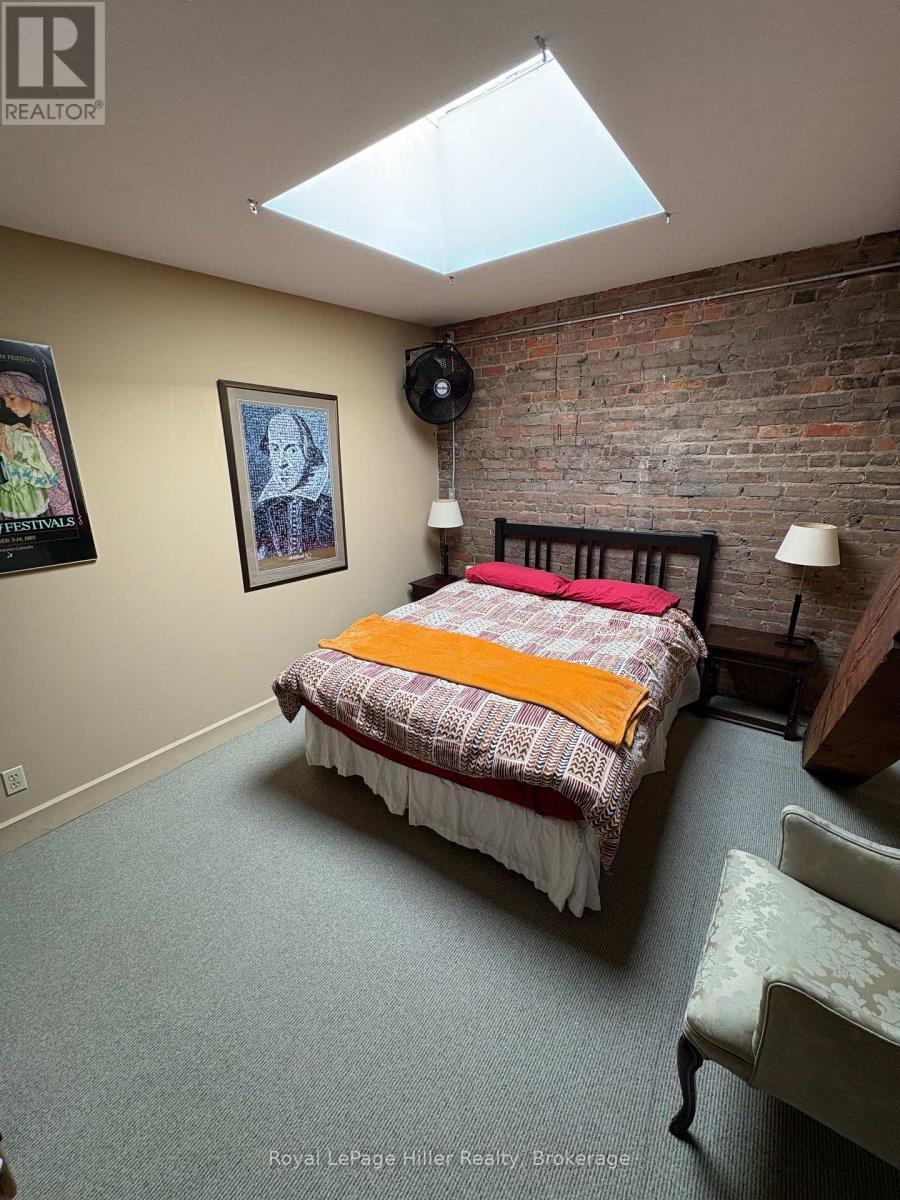 












2 - 69 ONTARIO STREET

,
Stratford,




Ontario
N5A3H1

