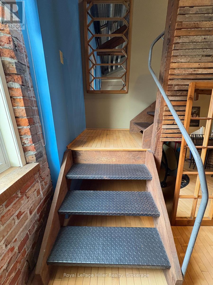 












2 - 69 ONTARIO STREET

,
Stratford,




Ontario
N5A3H1

