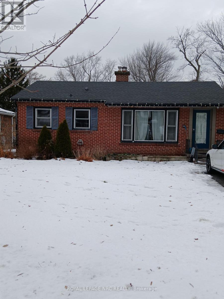 












246 HIGHLAND AVENUE

,
Fort Erie (Central),




Ontario
L2A2X7

