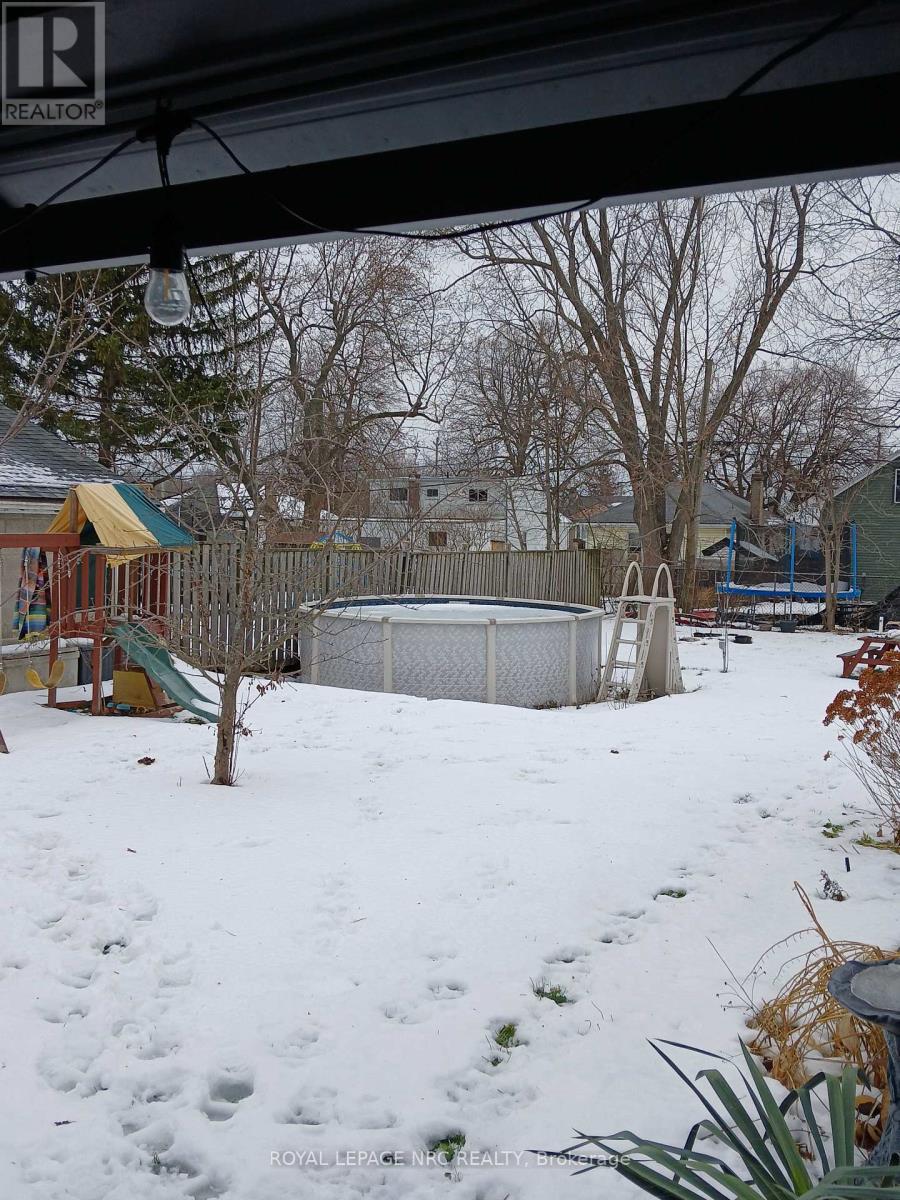 












246 HIGHLAND AVENUE

,
Fort Erie (Central),




Ontario
L2A2X7

