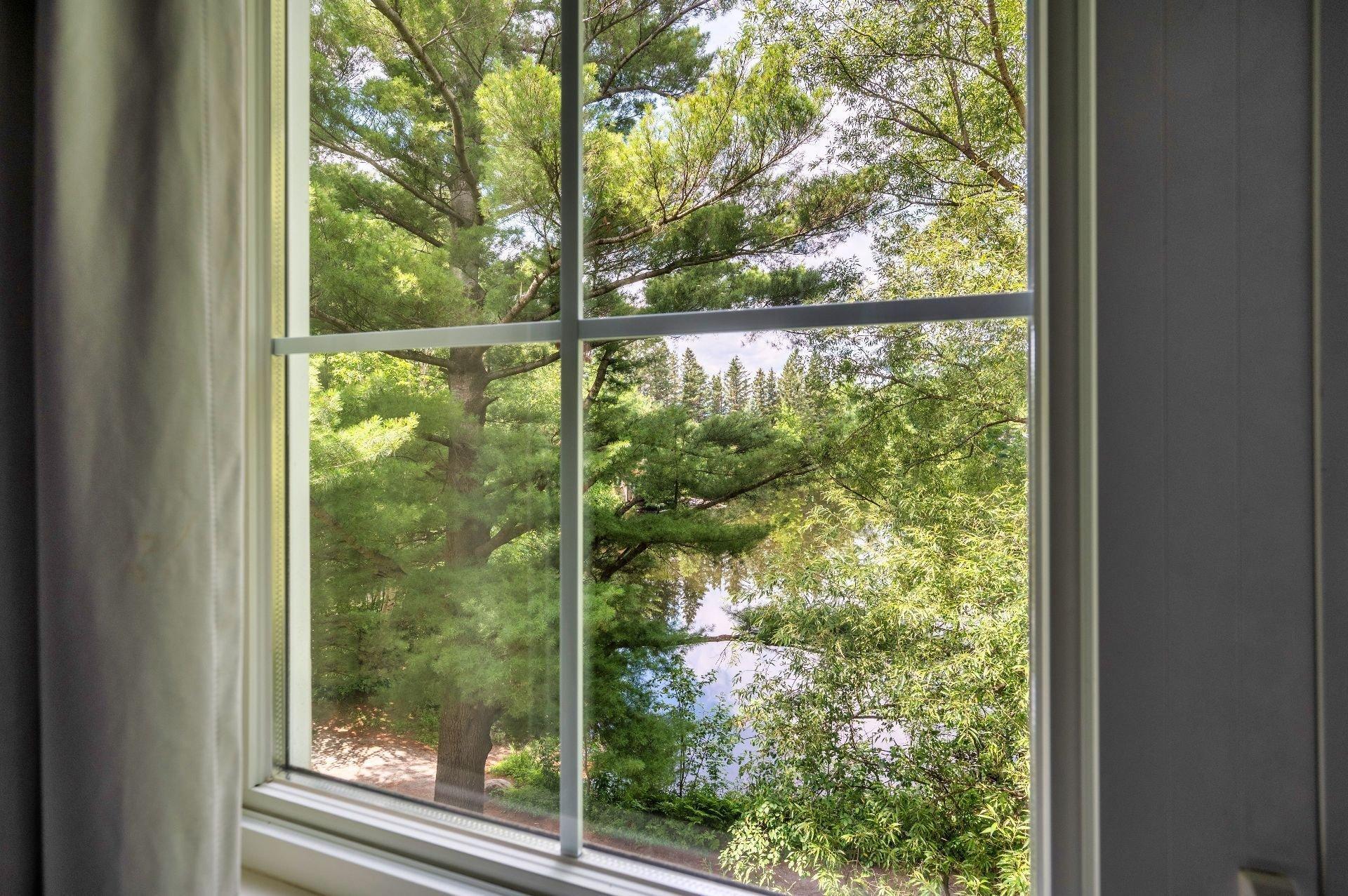 









160


Ch. du Curé-Deslauriers

, 231-232,
Mont-Tremblant,




QC
J8E1T1

