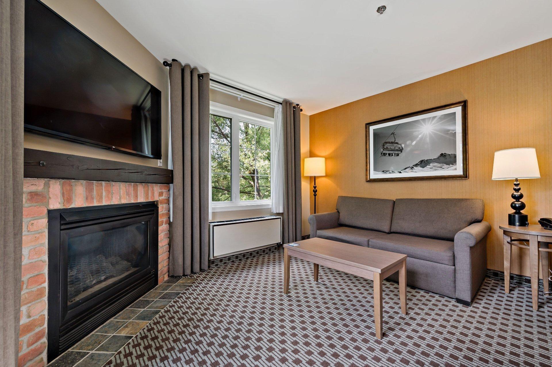 









160


Ch. du Curé-Deslauriers

, 231-232,
Mont-Tremblant,




QC
J8E1T1

