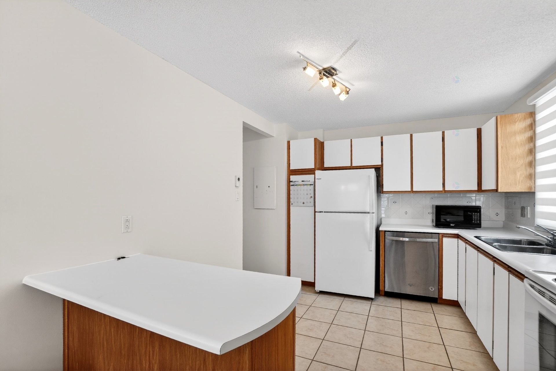 









14609


Rue Aumais

, 1,
Montréal (Pierrefonds-Roxboro),




QC
H9H4X3

