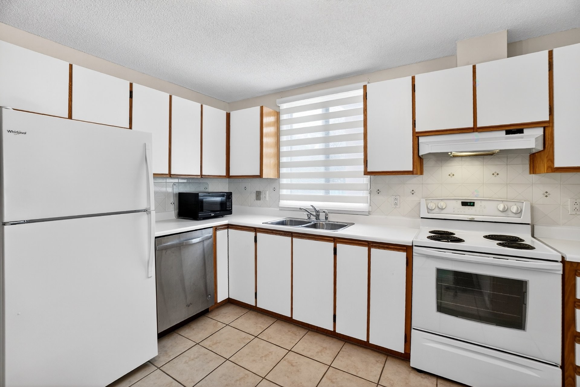 









14609


Rue Aumais

, 1,
Montréal (Pierrefonds-Roxboro),




QC
H9H4X3

