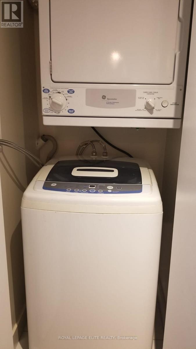 












1211 - 110 CHARLES STREET E

,
Toronto,




Ontario
M4Y1T5

