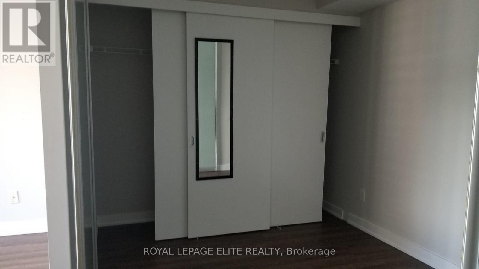 












1211 - 110 CHARLES STREET E

,
Toronto,




Ontario
M4Y1T5

