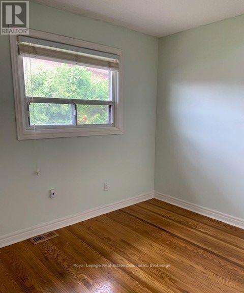 












UPPER - 9 WILTON DRIVE

,
Brampton,




Ontario
L6W2Z9

