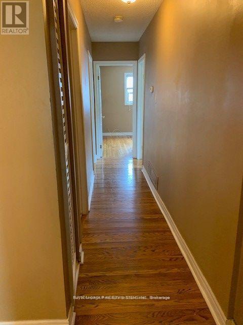 












UPPER - 9 WILTON DRIVE

,
Brampton,




Ontario
L6W2Z9

