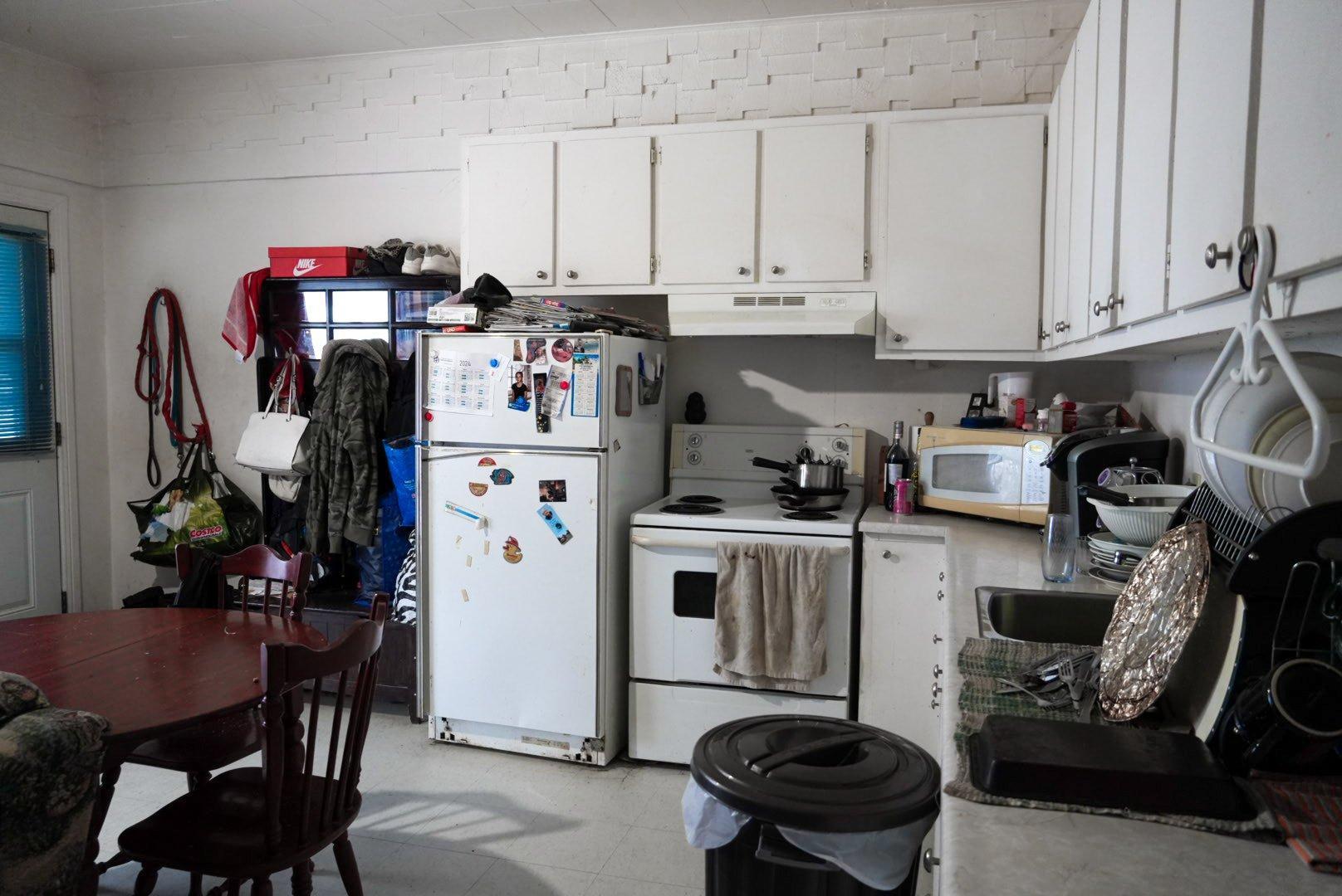 









1100


Route Ducharme

,
Saint-Roch-de-Mékinac,




QC
G0X3G0

