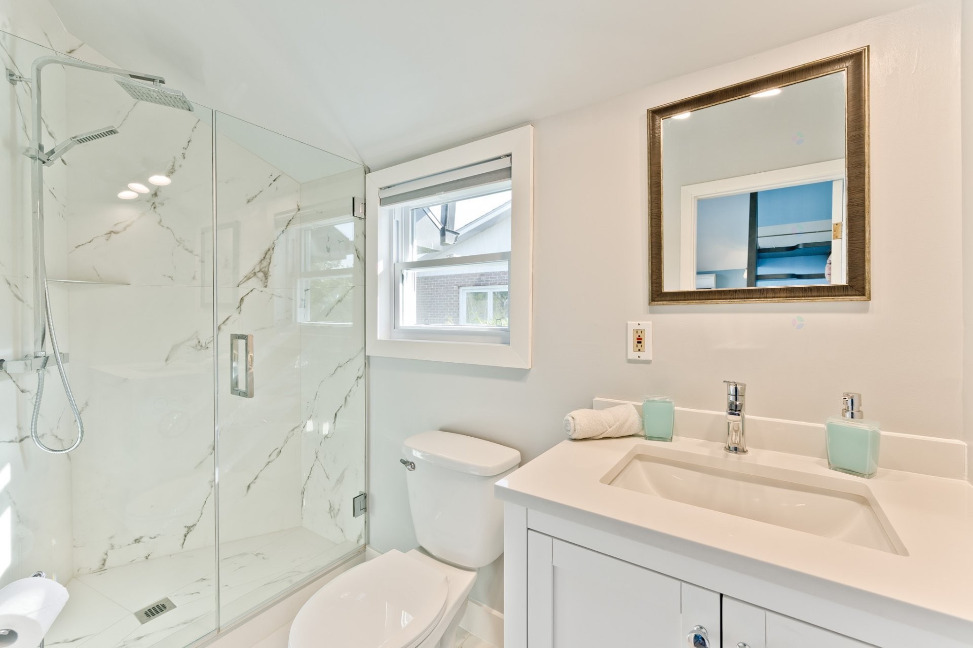 









10327


Rue des Riverains

,
Sherbrooke (Brompton/Rock Forest/Saint-Élie/Deauville),




QC
J1N3H5

