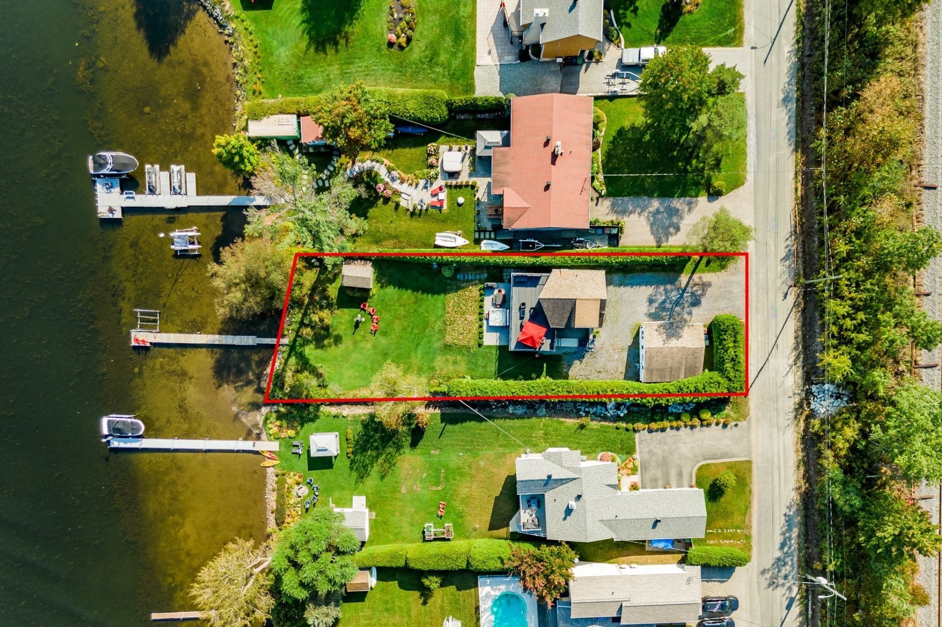 









10327


Rue des Riverains

,
Sherbrooke (Brompton/Rock Forest/Saint-Élie/Deauville),




QC
J1N3H5

