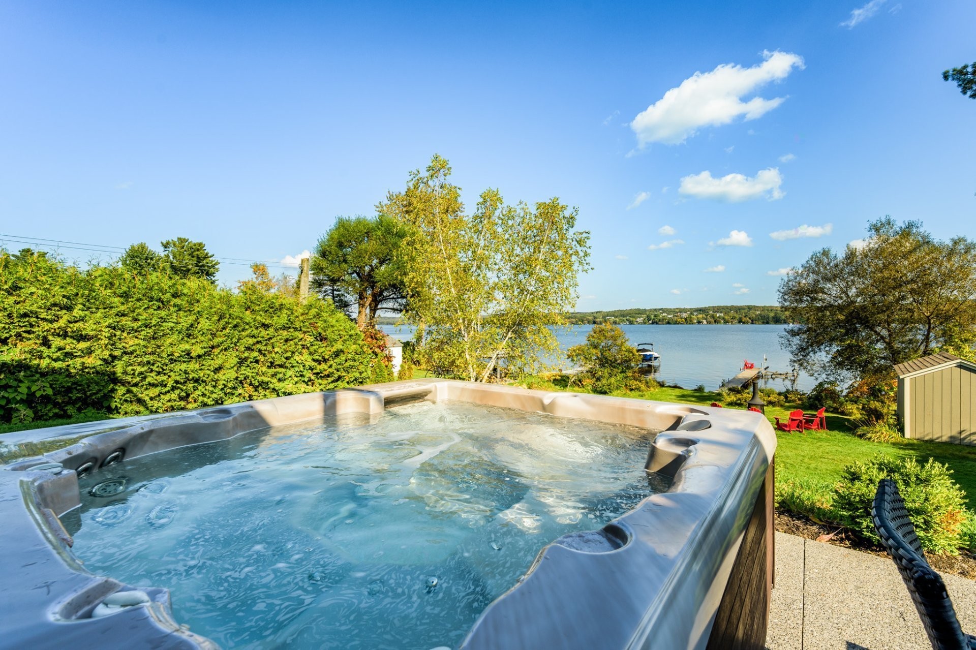 









10327


Rue des Riverains

,
Sherbrooke (Brompton/Rock Forest/Saint-Élie/Deauville),




QC
J1N3H5

