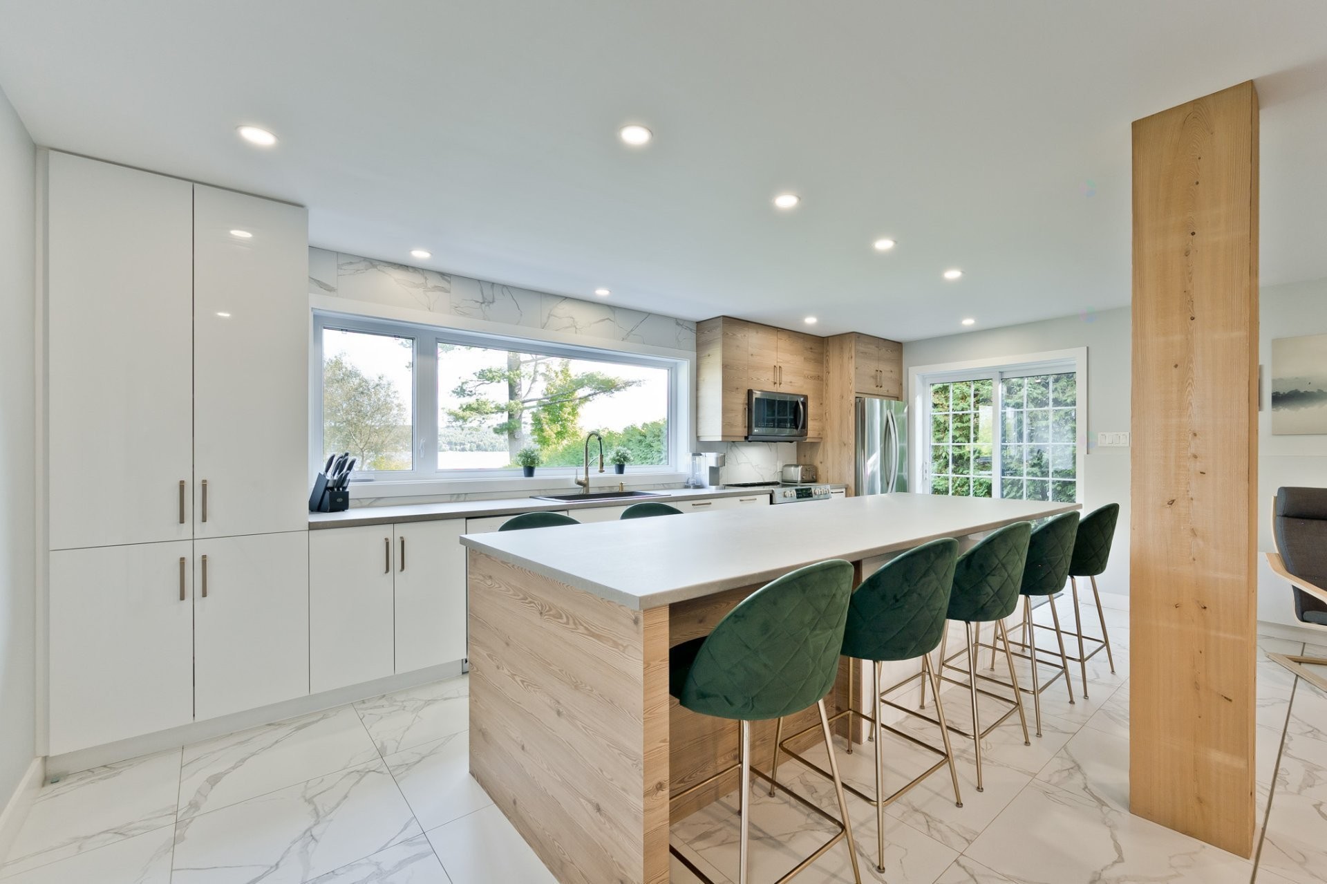









10327


Rue des Riverains

,
Sherbrooke (Brompton/Rock Forest/Saint-Élie/Deauville),




QC
J1N3H5


