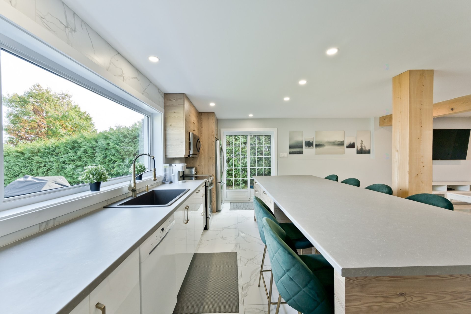 









10327


Rue des Riverains

,
Sherbrooke (Brompton/Rock Forest/Saint-Élie/Deauville),




QC
J1N3H5

