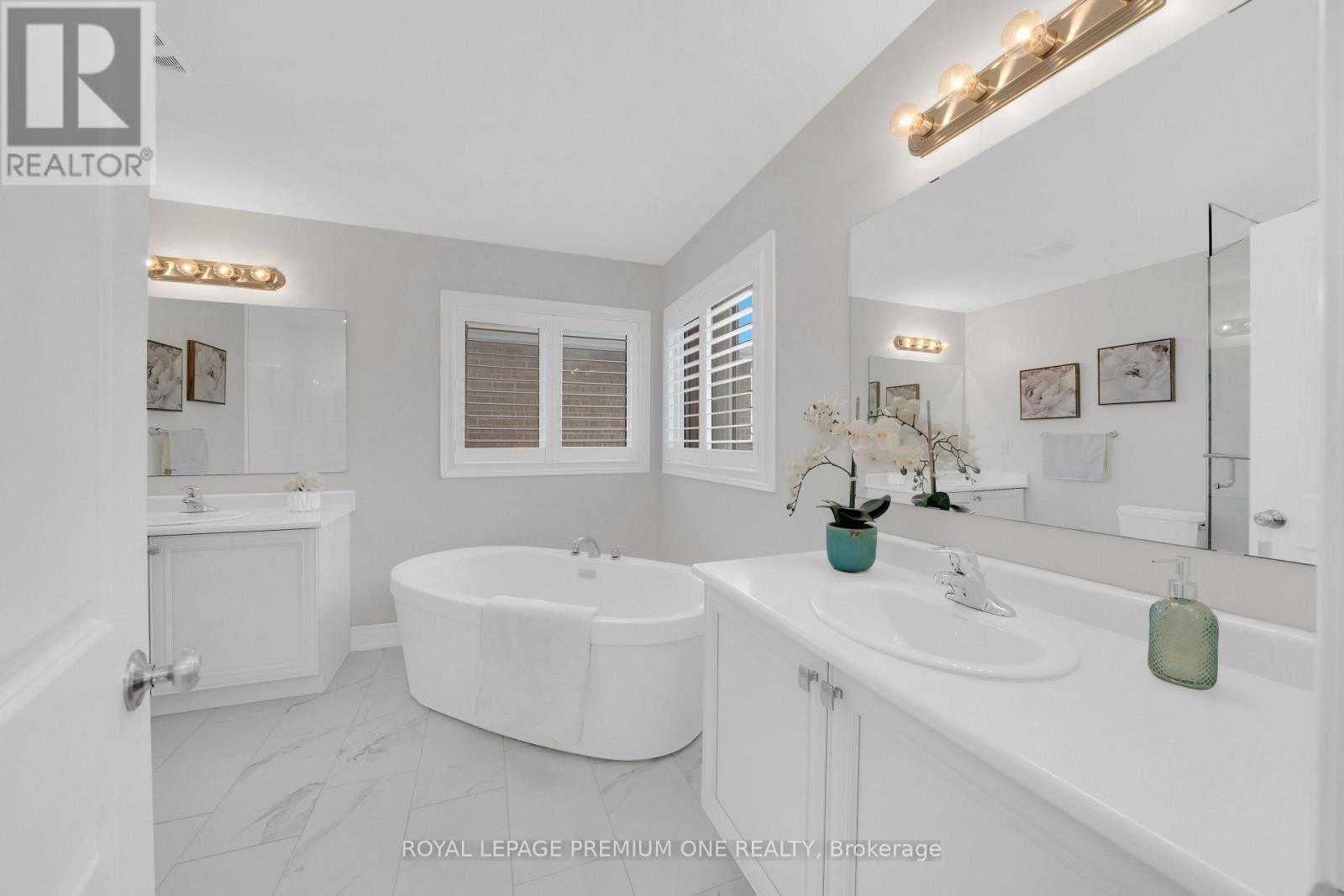 












31 PRADY LANE

,
New Tecumseth,




Ontario
L0G1W0

