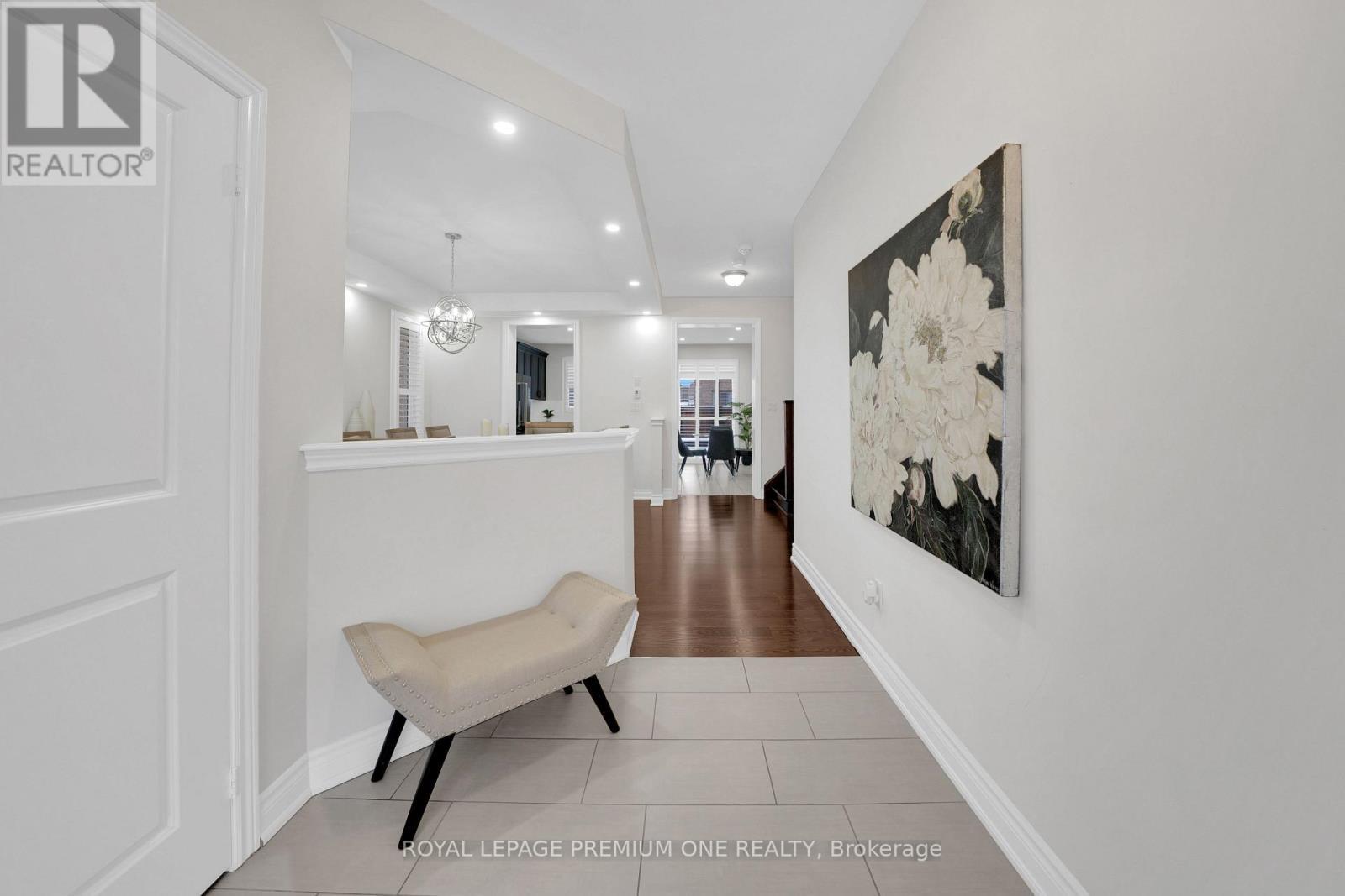 












31 PRADY LANE

,
New Tecumseth,




Ontario
L0G1W0

