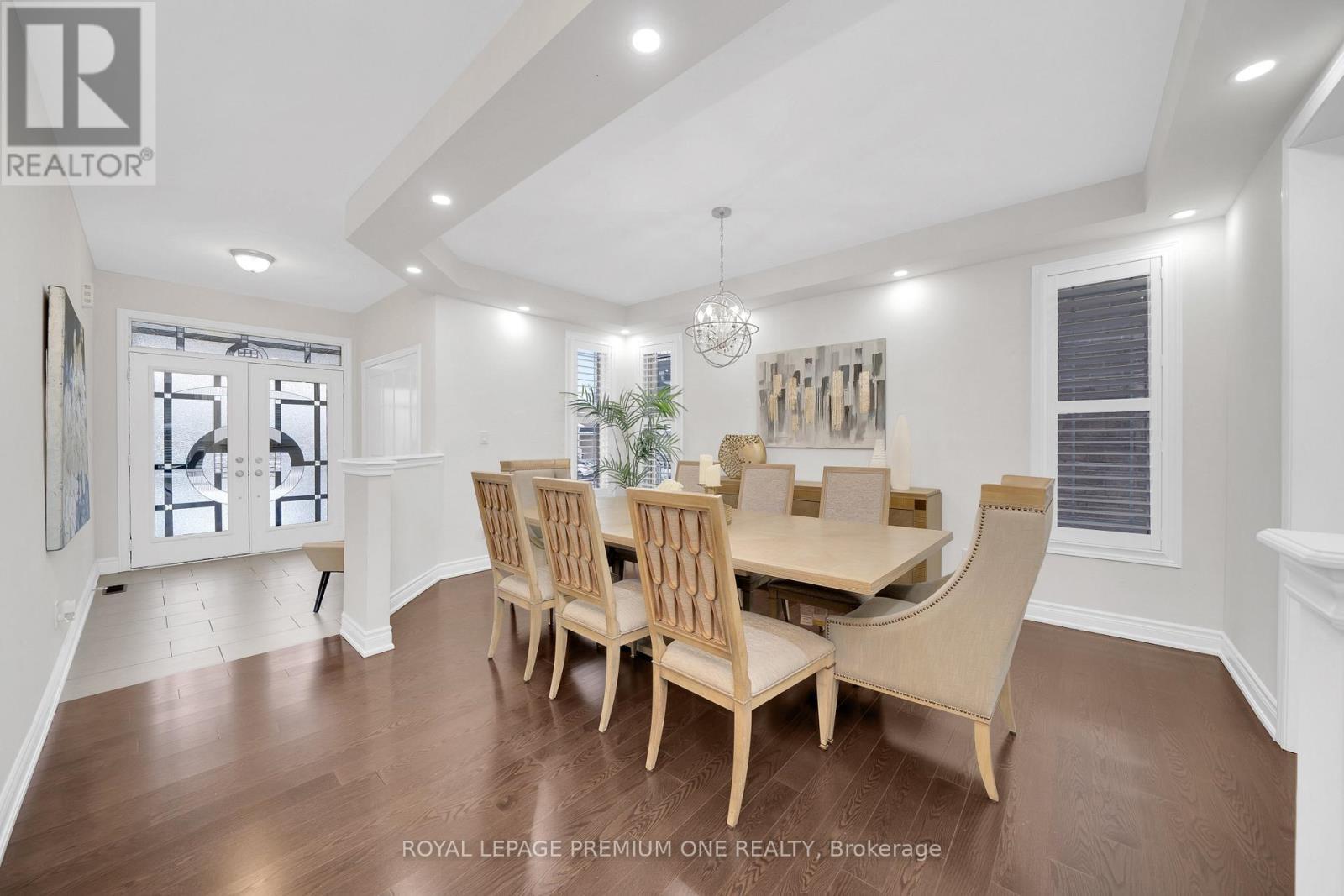 












31 PRADY LANE

,
New Tecumseth,




Ontario
L0G1W0

