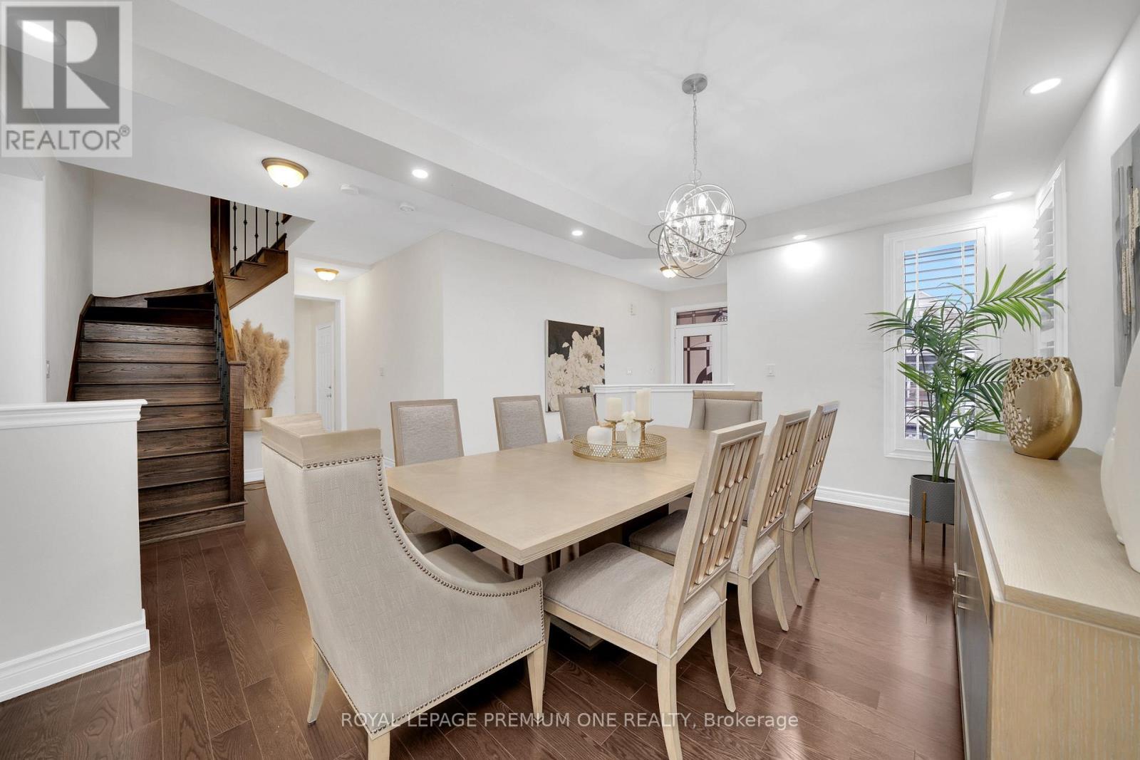 












31 PRADY LANE

,
New Tecumseth,




Ontario
L0G1W0

