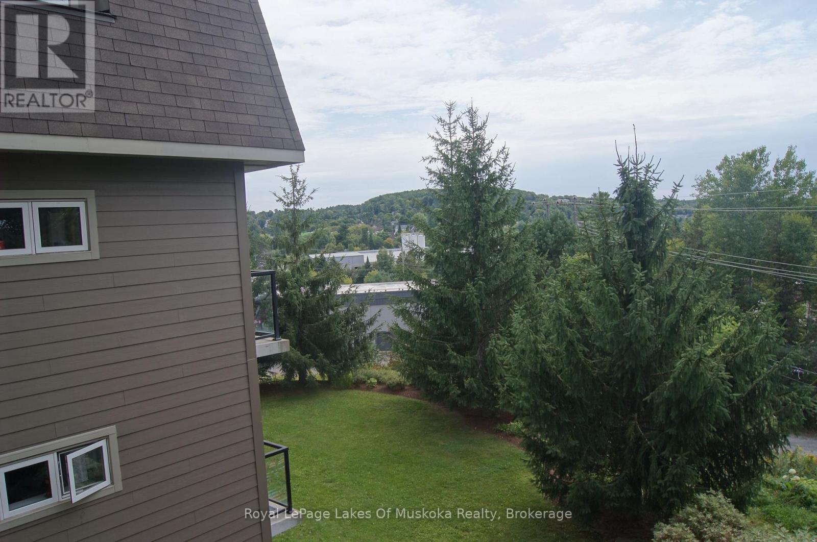 












301 - 24 DAIRY LANE

,
Huntsville (Chaffey),




Ontario
P1H0A4

