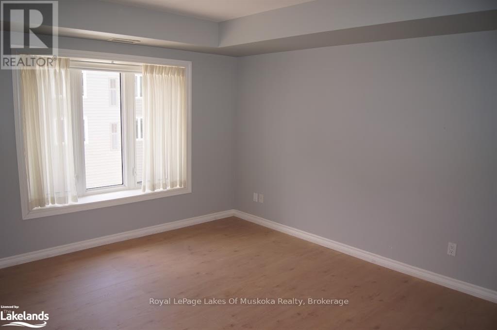 












301 - 24 DAIRY LANE

,
Huntsville (Chaffey),




Ontario
P1H0A4

