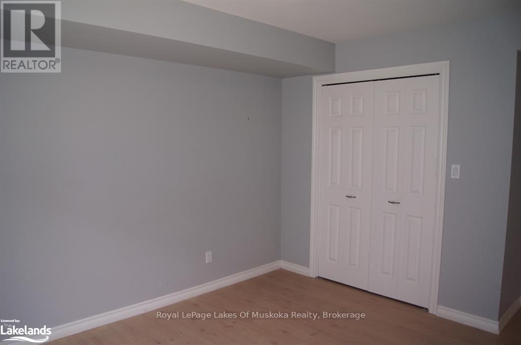 












301 - 24 DAIRY LANE

,
Huntsville (Chaffey),




Ontario
P1H0A4

