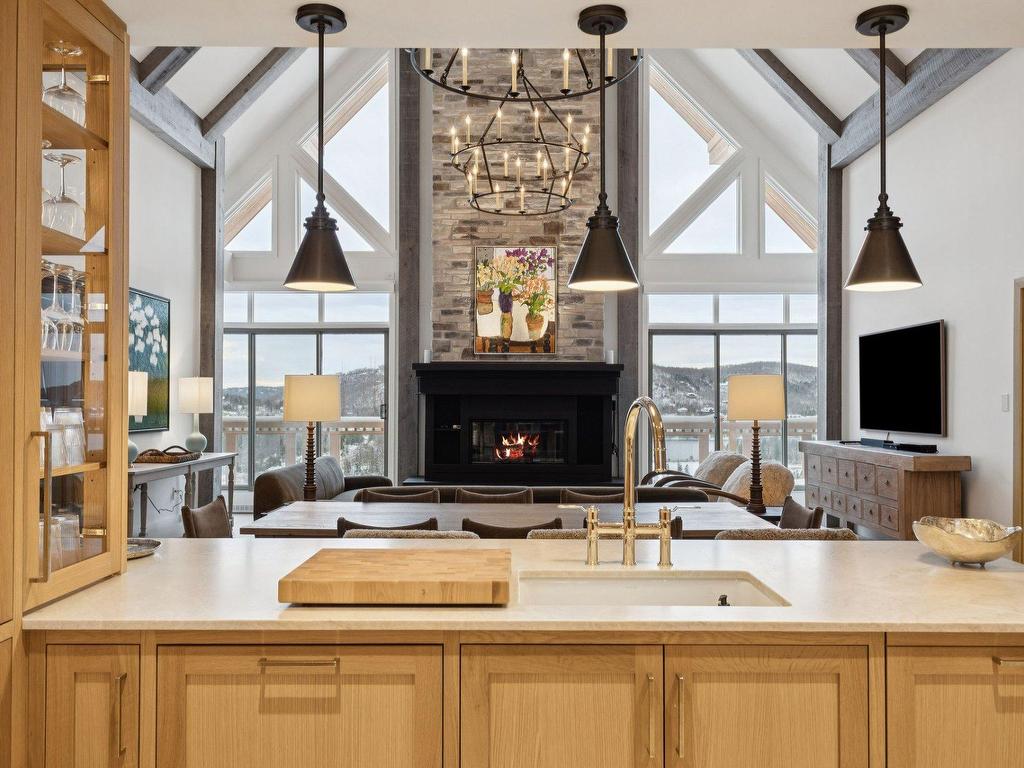 









168


Ch. au Pied-de-la-Montagne

, 10,
Mont-Tremblant,




QC
J8E3M2

