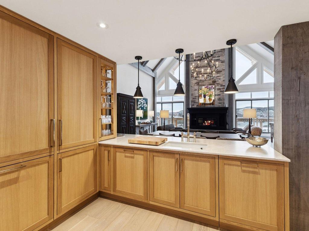 









168


Ch. au Pied-de-la-Montagne

, 10,
Mont-Tremblant,




QC
J8E3M2

