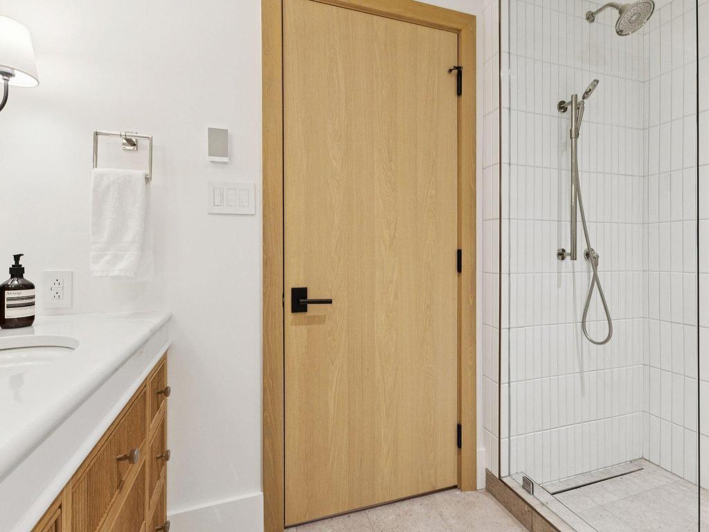 









168


Ch. au Pied-de-la-Montagne

, 10,
Mont-Tremblant,




QC
J8E3M2

