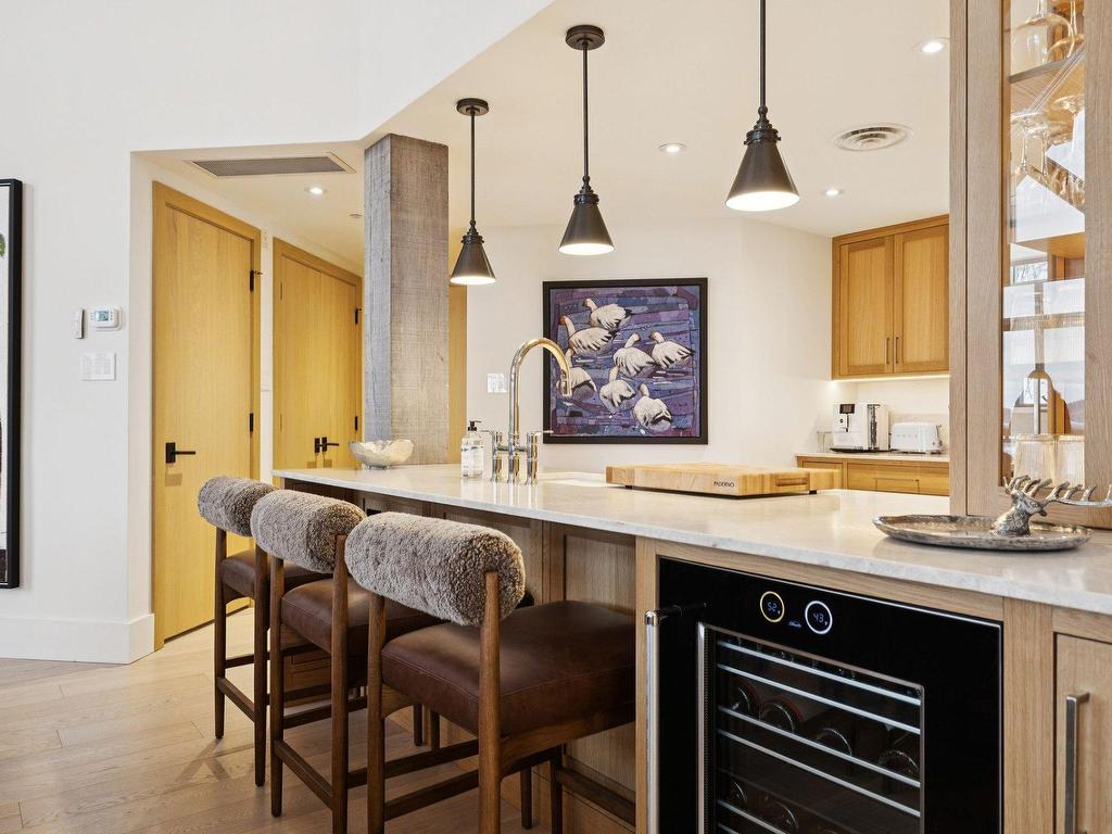 









168


Ch. au Pied-de-la-Montagne

, 10,
Mont-Tremblant,




QC
J8E3M2

