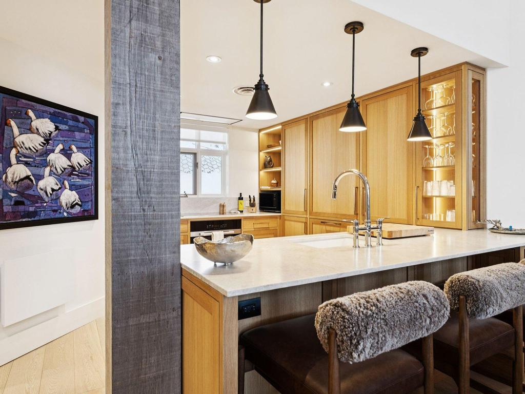 









168


Ch. au Pied-de-la-Montagne

, 10,
Mont-Tremblant,




QC
J8E3M2

