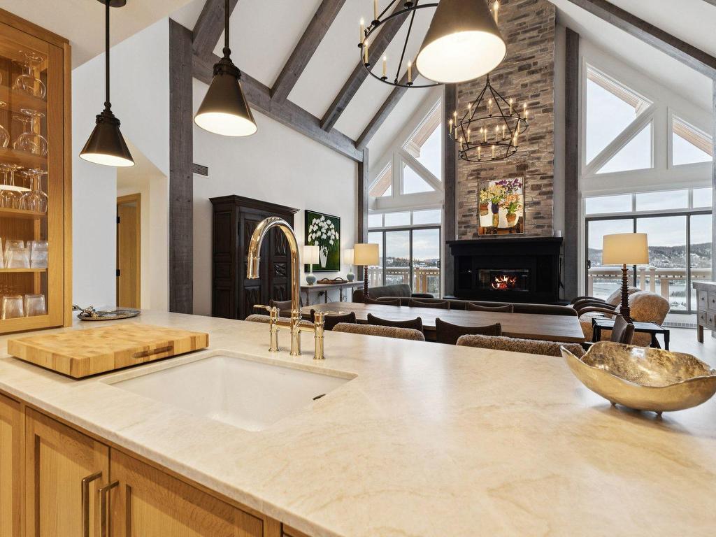 









168


Ch. au Pied-de-la-Montagne

, 10,
Mont-Tremblant,




QC
J8E3M2

