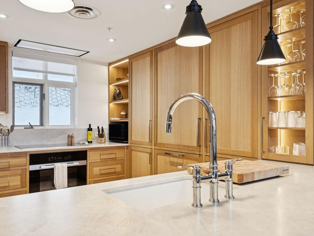 









168


Ch. au Pied-de-la-Montagne

, 10,
Mont-Tremblant,




QC
J8E3M2

