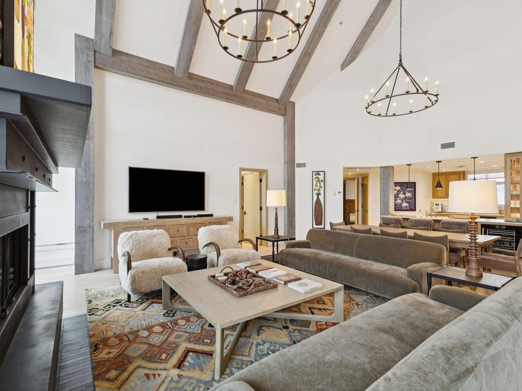 









168


Ch. au Pied-de-la-Montagne

, 10,
Mont-Tremblant,




QC
J8E3M2

