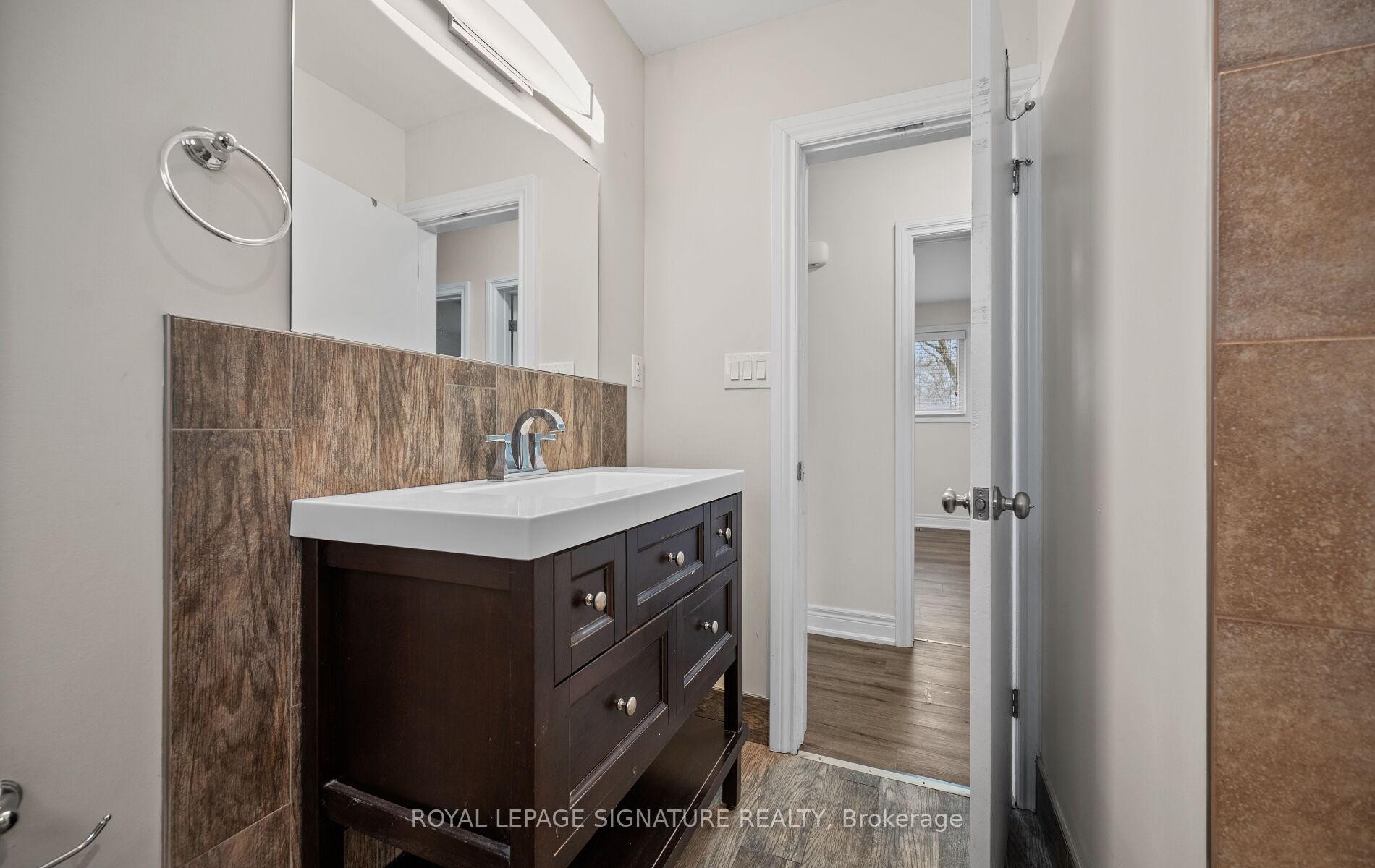 









11


Rockwood

Avenue,
St. Catharines,




ON
L2P 1E3

