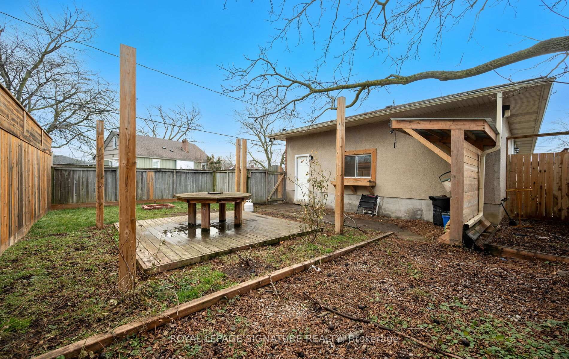 









11


Rockwood

Avenue,
St. Catharines,




ON
L2P 1E3

