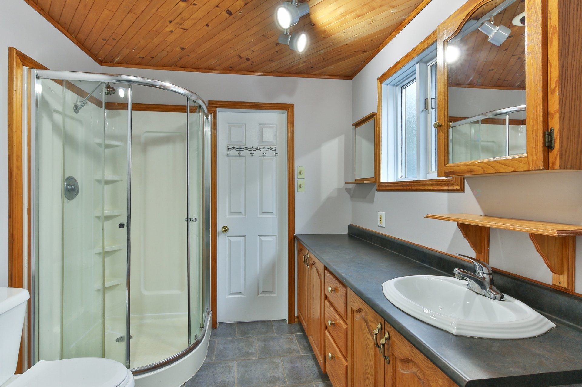 









6


Rue Genest

,
Saint-Jean-sur-Richelieu,




QC
J2X2V1

