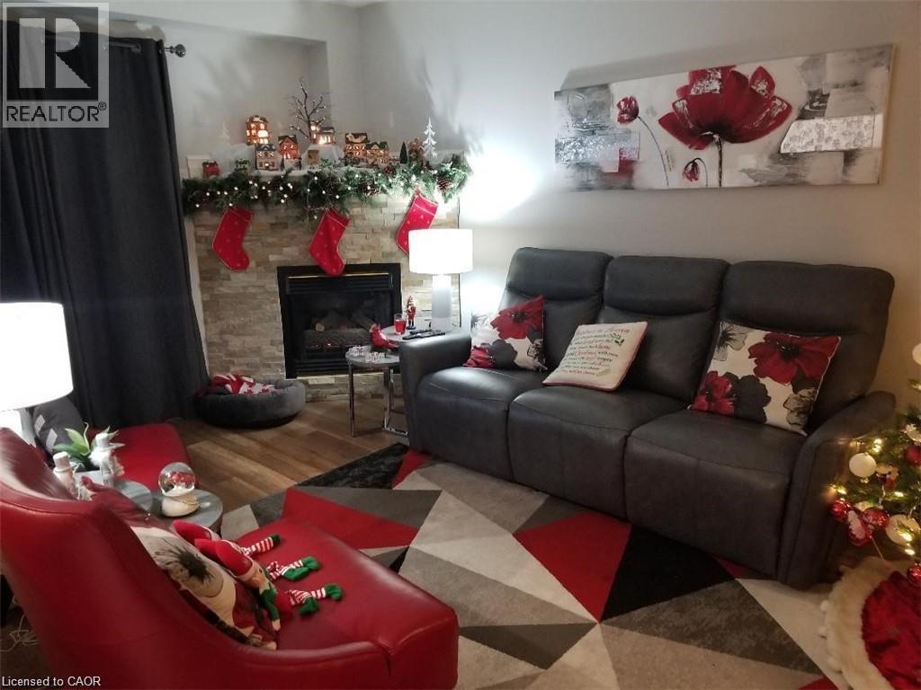 












185 SULMONA Drive

,
Hamilton,




Ontario
L8W3W4

