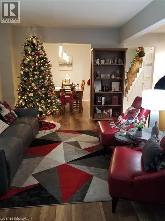 












185 SULMONA Drive

,
Hamilton,




Ontario
L8W3W4

