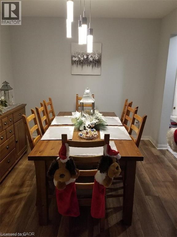 












185 SULMONA Drive

,
Hamilton,




Ontario
L8W3W4

